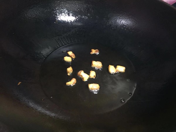 雪菜肉丁手搟面的做法-咸鮮味煮菜譜-易網健康養生網 雪菜肉丁手搟面的做法-咸鮮味煮菜譜