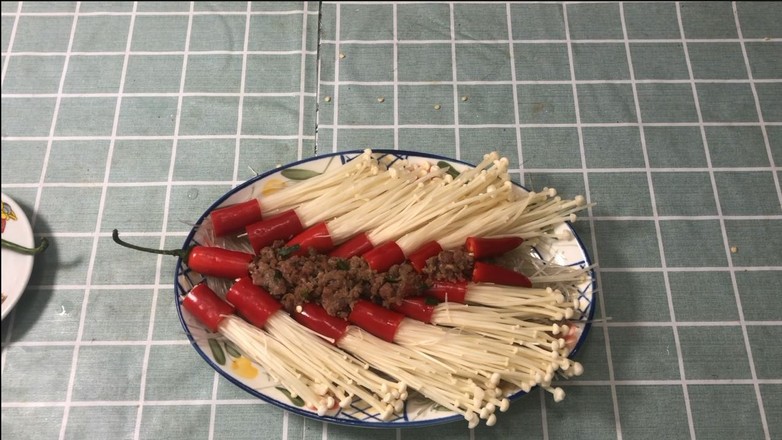 #年味食足#鞭炮牛肉金針菇的做法-香辣味蒸菜譜-易網(wǎng)健康養(yǎng)生網(wǎng) #年味食足#鞭炮牛肉金針菇的做法-香辣味蒸菜譜