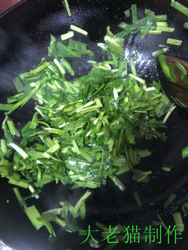 韭菜炒魷魚花的做法-咸鮮味炒菜譜-易網健康養生網 韭菜炒魷魚花的做法-咸鮮味炒菜譜