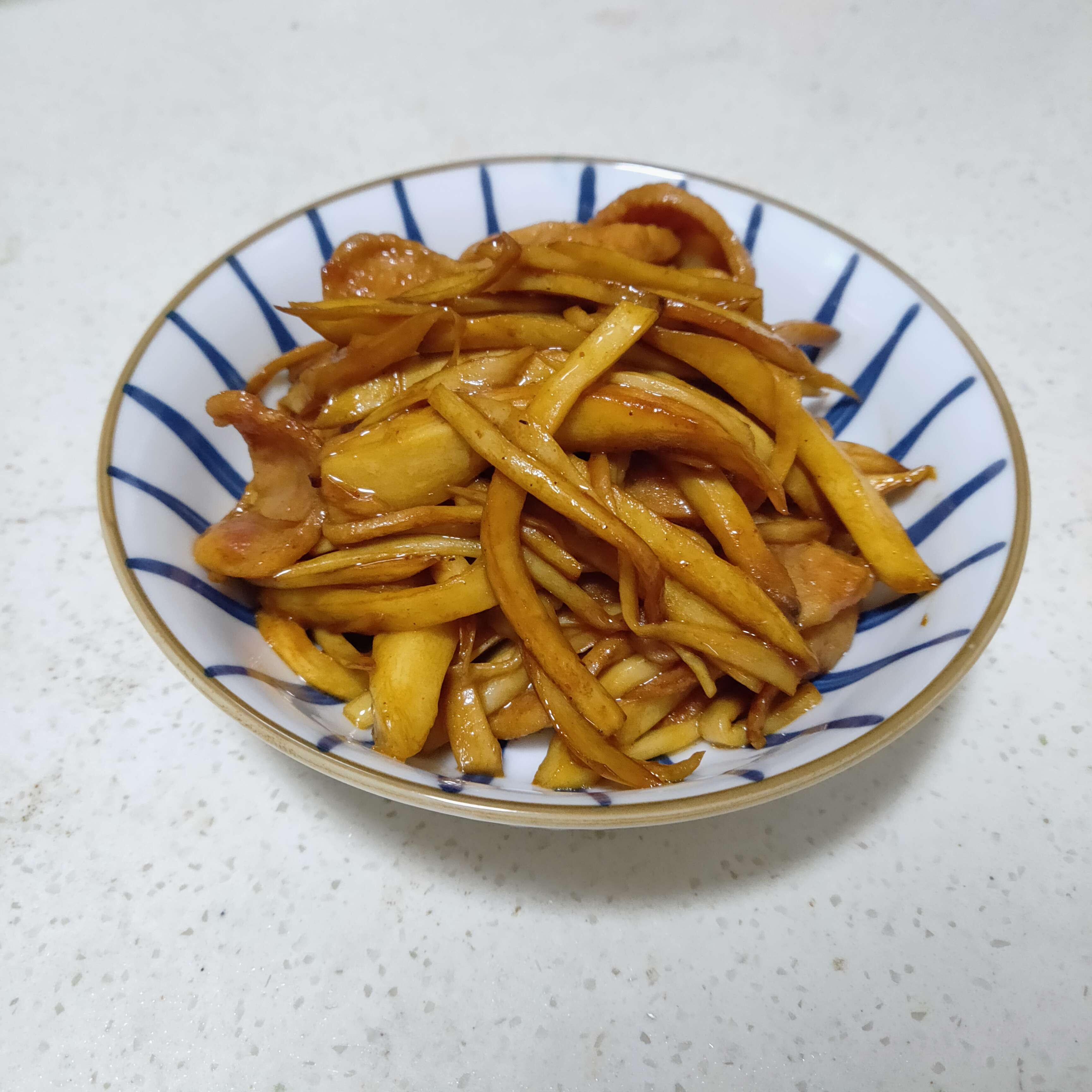 杏鮑菇炒肉腸的做法-咸鮮味炒菜譜-易網(wǎng)健康養(yǎng)生網(wǎng) 杏鮑菇炒肉腸的做法-咸鮮味炒菜譜