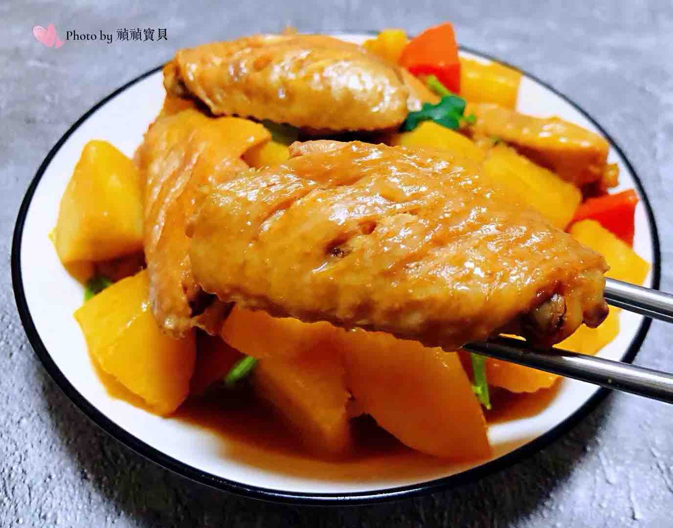 土豆胡蘿卜燉雞翅的做法-咸鮮味燉菜譜