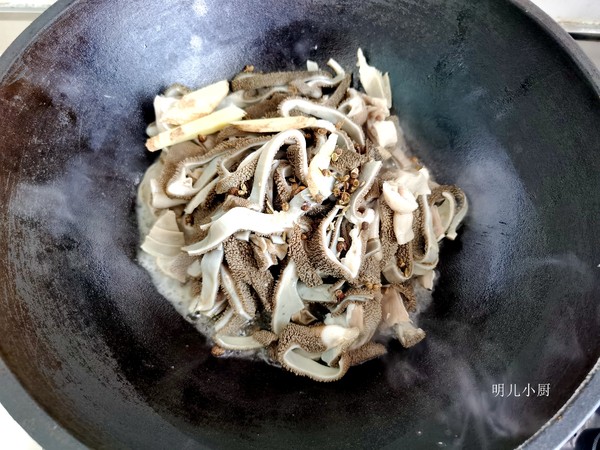青椒炒羊肚的做法-家常味炒菜譜-易網健康養生網 青椒炒羊肚的做法-家常味炒菜譜