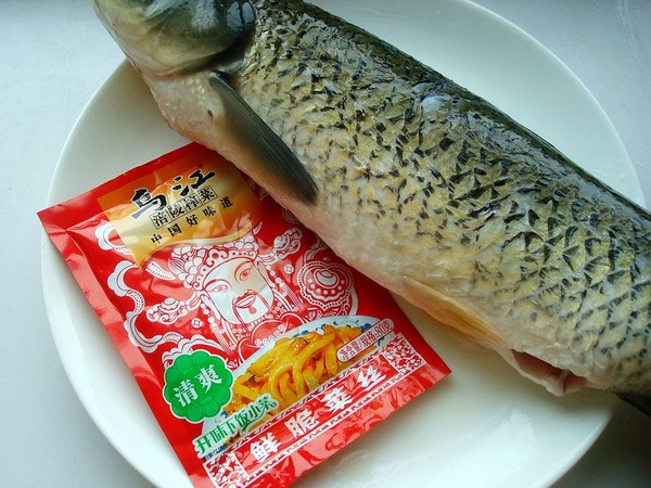 榨菜蒸魚的做法-咸鮮味蒸菜譜