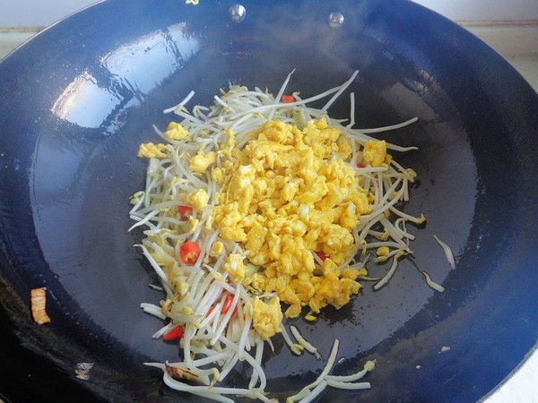 家常炒合菜的做法-家常味炒菜譜-易網(wǎng)健康養(yǎng)生網(wǎng) 家常炒合菜的做法-家常味炒菜譜