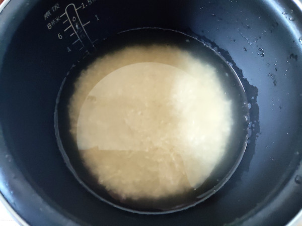 電飯煲臘肉燜飯的做法-其它口味煮菜譜-易網(wǎng)健康養(yǎng)生網(wǎng) 電飯煲臘肉燜飯的做法-其它口味煮菜譜