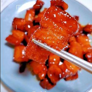 2分鐘學(xué)會的紅燒肉的做法-甜味煮菜譜