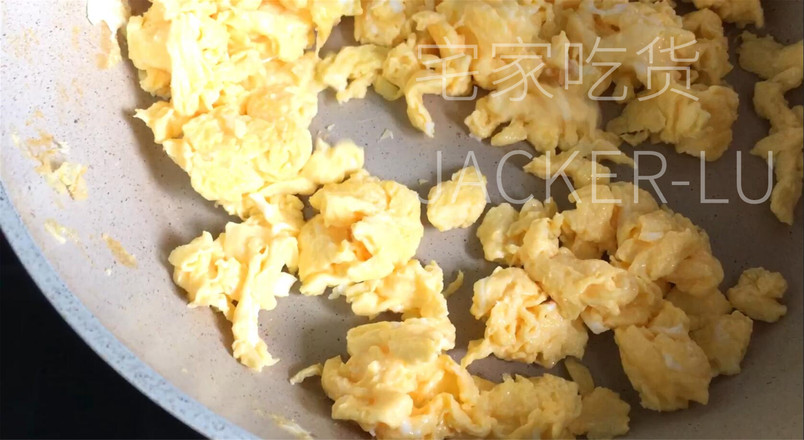 家常韭菜盒子的做法-咸鮮味煎菜譜-易網健康養生網 家常韭菜盒子的做法-咸鮮味煎菜譜