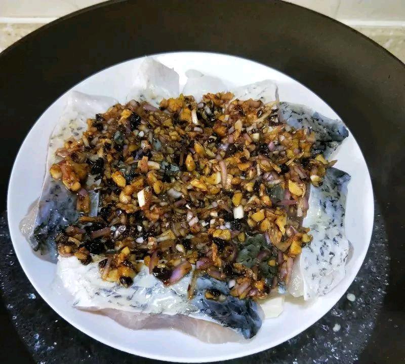 豉汁蒸皖魚的做法-蒜香味蒸菜譜-易網健康養生網 豉汁蒸皖魚的做法-蒜香味蒸菜譜