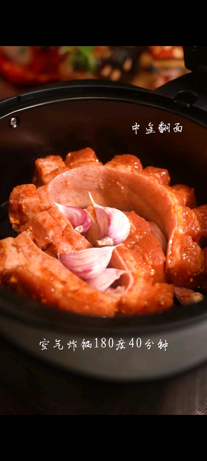 肉食黨一定不能錯過的脆皮五花肉的做法-咸鮮味炸菜譜