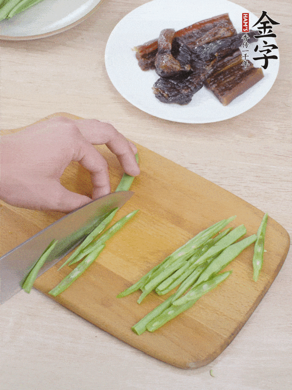 醬油肉炒四季豆的做法-家常味炒菜譜-易網(wǎng)<a href=http://www.aoa7937.com/ target=_blank class=infotextkey>健康養(yǎng)生</a>網(wǎng) 醬油肉炒四季豆的做法-家常味炒菜譜