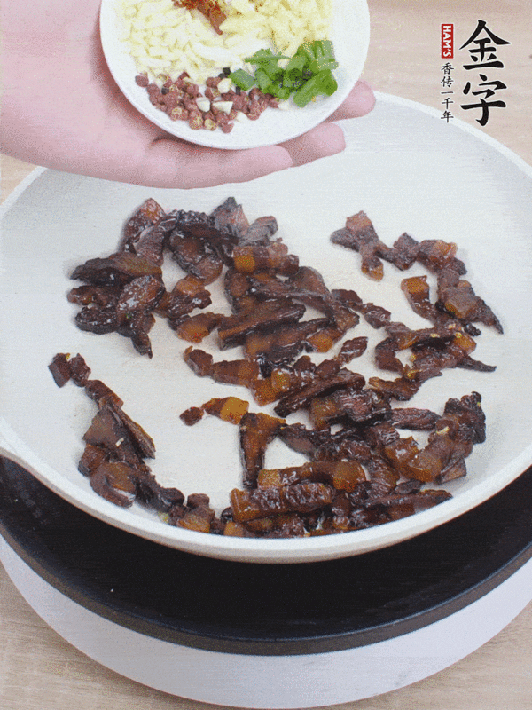 醬油肉炒四季豆的做法-家常味炒菜譜-易網(wǎng)健康養(yǎng)生網(wǎng) 醬油肉炒四季豆的做法-家常味炒菜譜