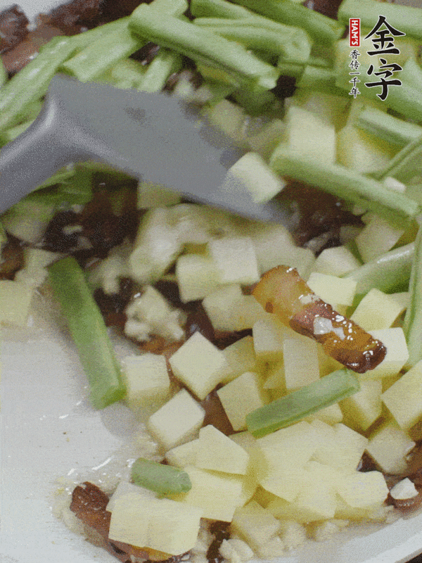 醬油肉豆角燜飯的做法-家常味燜菜譜-易網健康養生網 醬油肉豆角燜飯的做法-家常味燜菜譜