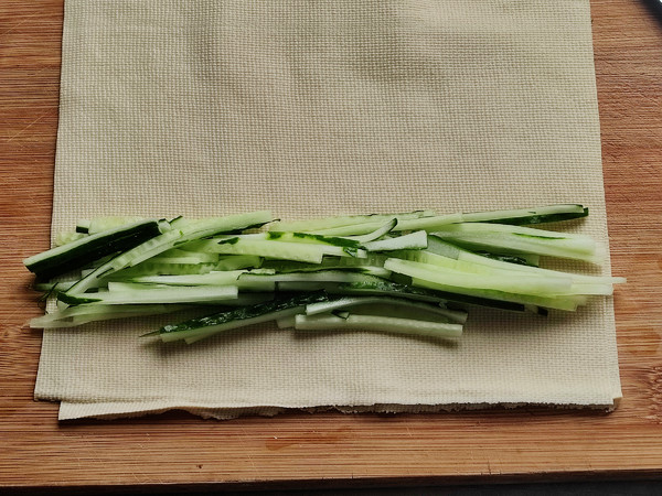 快手京醬肉絲的做法-醬香味炒菜譜-易網(wǎng)健康養(yǎng)生網(wǎng) 快手京醬肉絲的做法-醬香味炒菜譜