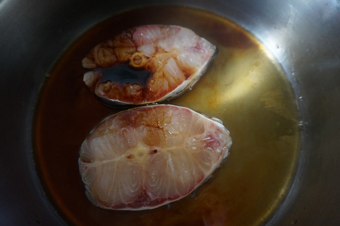 濃油赤醬紅燒魚的做法-家常味燒菜譜-易網健康養生網 濃油赤醬紅燒魚的做法-家常味燒菜譜