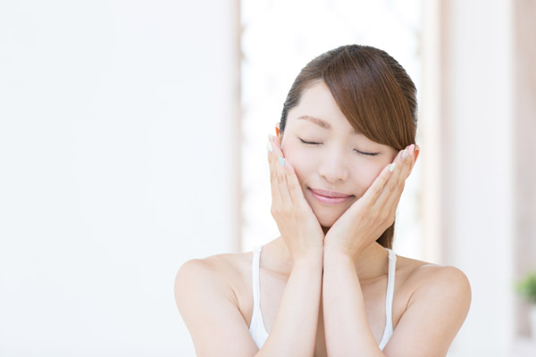  不同膚質(zhì)保濕要做到潤而不膩 這些科普不得不學(xué) 