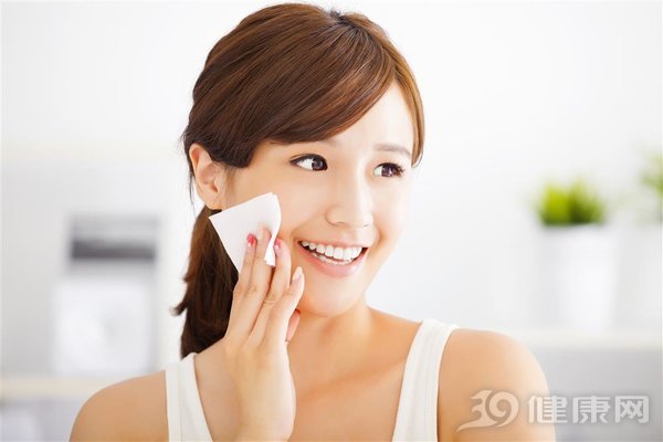 冬天是否應該使用爽膚水呢? 冬天是否應該使用爽膚水呢?