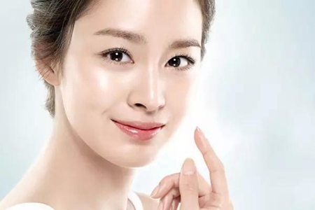 女性皮膚粗糙、干燥怎么辦，四個小方法養出緊致肌膚