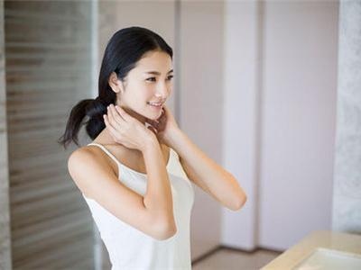 睡前給肌膚保濕護(hù)理的機(jī)會，夜間護(hù)膚步驟關(guān)鍵性強(qiáng)