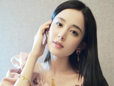 女明星都是怎么祛痘的，娜扎清潔徐璐補(bǔ)水，喬欣最科學(xué)