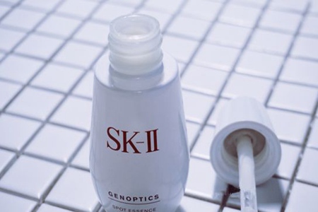 Sk2神仙水和小燈泡功效如何，保濕美白怎么使用