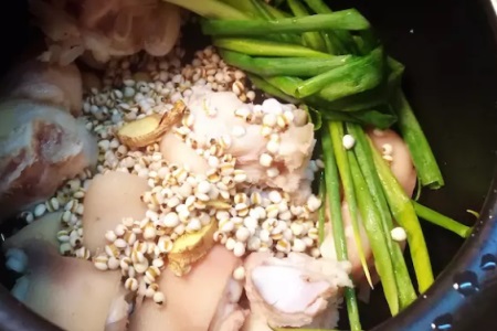 膠原蛋白的功效與作用,女性補充膠原蛋白要常吃這道菜-易網健康養生網 膠原蛋白的功效與作用,女性補充膠原蛋白要常吃這道菜