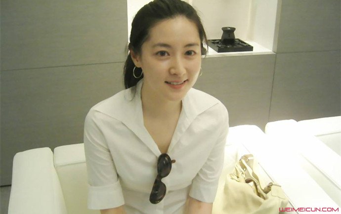 李英愛皮膚怎么這么白 揭秘不老女神保養護膚的秘訣-易網<a href=http://www.aoa7937.com/ target=_blank class=infotextkey>健康養生</a>網 李英愛皮膚怎么這么白 揭秘不老女神保養護膚的秘訣