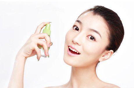 防曬噴霧和防曬霜哪個效果好？兩者有什么區別？