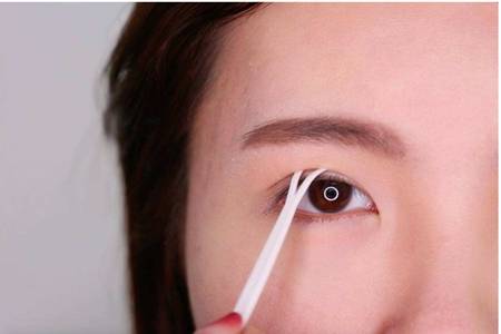 女生眼皮腫的原因，五個方法幫你解除腫眼皮的困擾