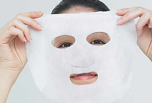 什么時(shí)間敷面膜效果好？晚上睡前護(hù)膚效果加倍