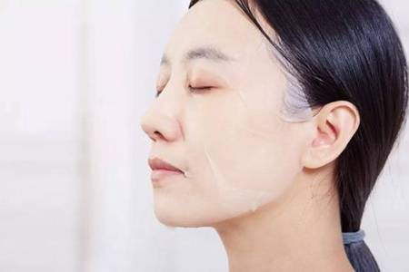 臉腫是什么原因引起的，女生早上起來臉腫怎么辦