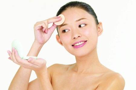 日常快速美白的方法，女性亮白皮膚的六個妙招