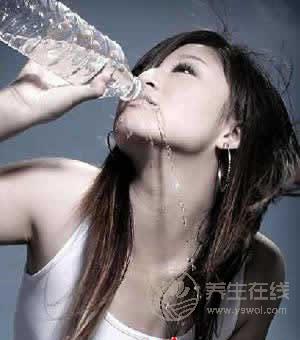 喝千滾水易中毒 六種錯誤喝水方式減壽致命