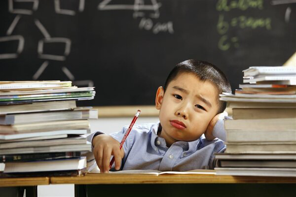 父母拼盡全力,孩子卻注定平凡?“雞娃”真的有用嗎? 父母拼盡全力,孩子卻注定平凡?“雞娃”真的有用嗎?