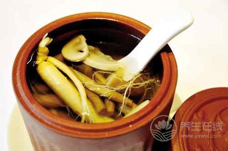 秋季養生吃什么 七款中藥湯養陰防燥