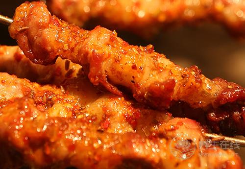 夏季臉上長(zhǎng)痘痘,這些食物別多吃,愛美的人都看過(guò)來(lái) 夏季臉上長(zhǎng)痘痘,這些食物別多吃,愛美的人都看過(guò)來(lái)