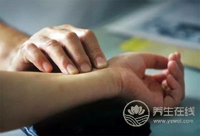 秋季<a href=http://www.aoa7937.com/jkys/ target=_blank class=infotextkey>養(yǎng)生</a>謹(jǐn)防陰虛火旺 <a href=http://www.aoa7937.com/tags-秋季養(yǎng)生.html target=_blank class=infotextkey>秋季養(yǎng)生</a>謹(jǐn)防陰虛火旺