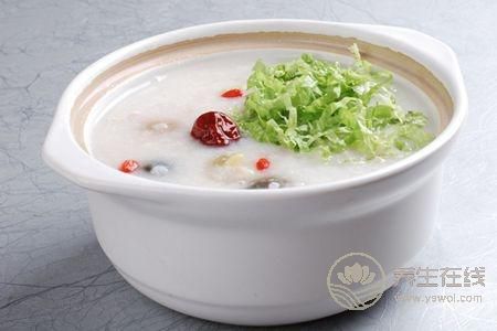 老年人春季<a href=http://www.aoa7937.com/jkys/ target=_blank class=infotextkey>養(yǎng)生</a>多喝粥 健康又長壽 老年人<a href=http://www.aoa7937.com/tags-春季養(yǎng)生.html target=_blank class=infotextkey>春季養(yǎng)生</a>多喝粥 健康又長壽