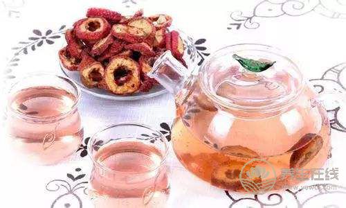 秋季宜喝<a href=http://www.aoa7937.com/jkys/ target=_blank class=infotextkey>養(yǎng)生</a>醋茶 預(yù)防脂肪肝 秋季宜喝養(yǎng)生醋茶 預(yù)防脂肪肝