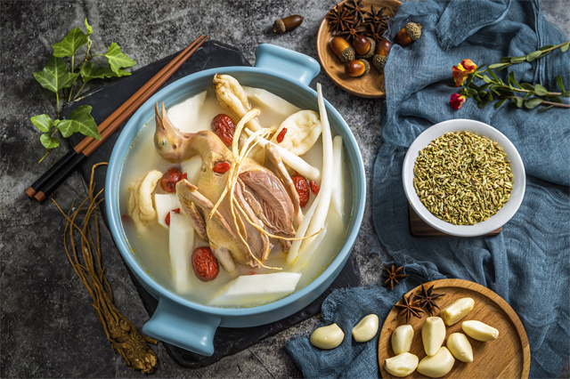 冬季進(jìn)補不等于吃大魚大肉，冬季這樣進(jìn)補才科學(xué)