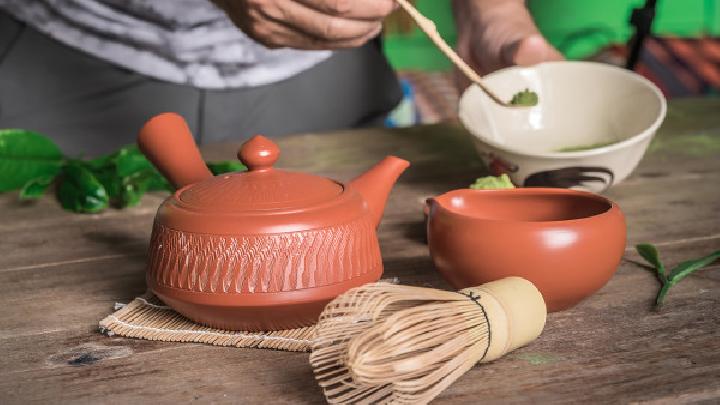 春季養(yǎng)生三寶值得擁有 茉莉花茶消春困喝雞湯祛春寒