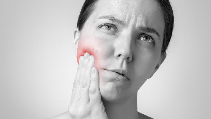 冬天容易上火怎么辦?6個(gè)方法去火-易網(wǎng)健康<a href=http://www.aoa7937.com/jkys/ target=_blank class=infotextkey>養(yǎng)生</a>網(wǎng) 冬天容易上火怎么辦?6個(gè)方法去火