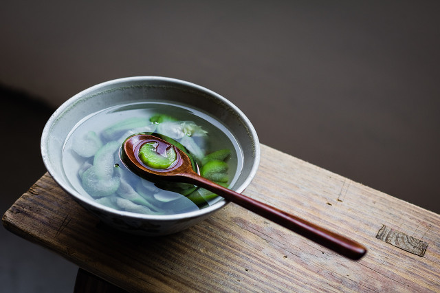 夏季適合喝什么養生湯，這些養生湯能降火排毒