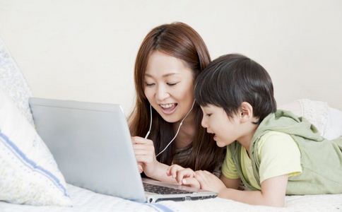 準分子術后注意事項 護眼 多眨眼 <a href=http://www.aoa7937.com/tags-眼睛干澀.html target=_blank class=infotextkey>眼睛干澀</a>