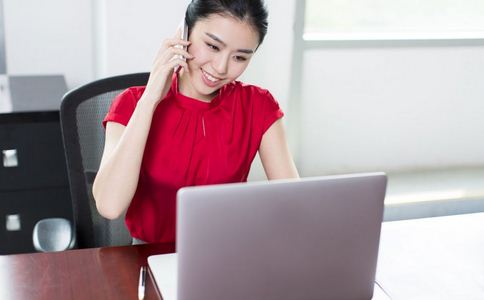 眼睛干澀怎么辦 眼睛發(fā)脹 青光眼 <a href=http://www.aoa7937.com/tags-白內(nèi)障.html target=_blank class=infotextkey>白內(nèi)障</a>