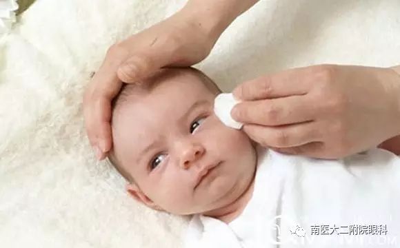寶寶做淚道沖洗到底疼不疼？
