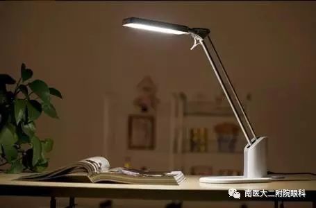 如何正確選擇并使用臺燈？
