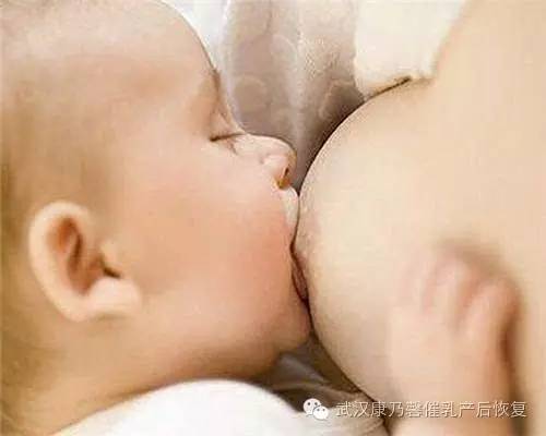 媽媽長期這樣喂奶，居然會(huì)影響寶寶視力
