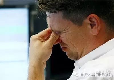 高血壓病人易出現(xiàn)眼底出血 高血壓病人易出現(xiàn)眼底出血