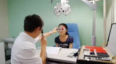 孩子近視越來越嚴重，注意這幾個細節！