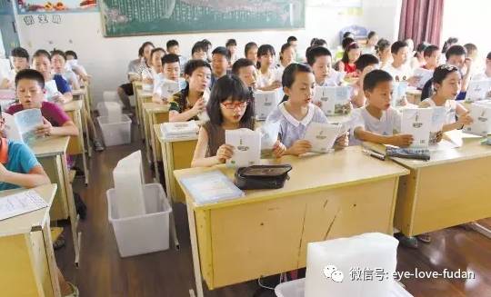 孩子近視就申請坐教室前排，到底對不對？